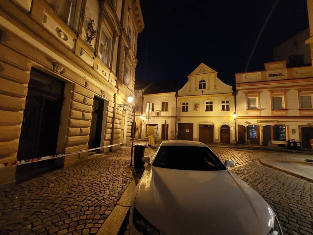 Byt 2+Kk Na Velkem Namesti Hradec Králové Extérieur photo