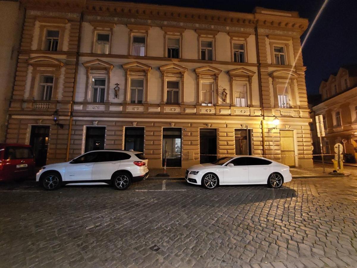 Byt 2+Kk Na Velkem Namesti Hradec Králové Extérieur photo