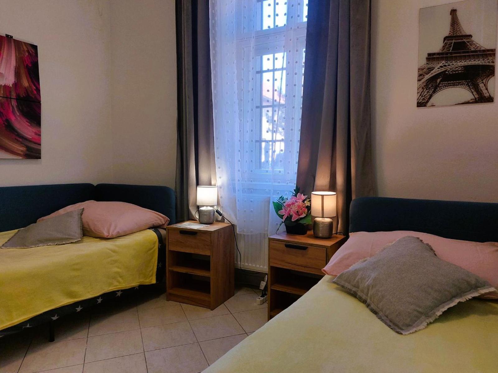 Byt 2+Kk Na Velkem Namesti Hradec Králové Extérieur photo